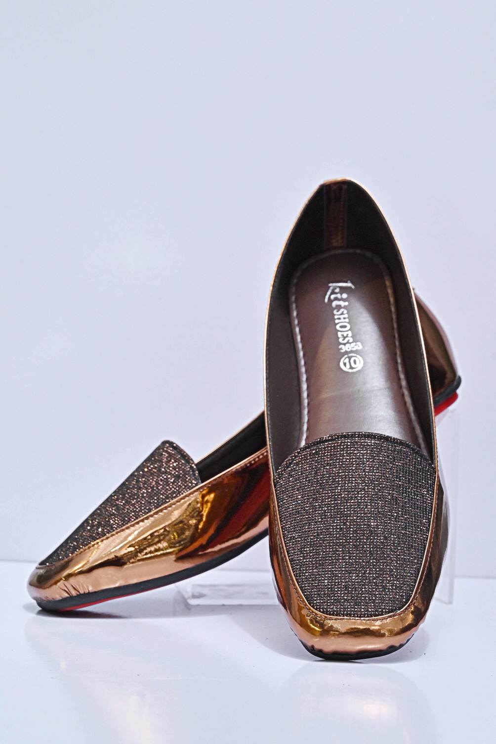 Flat Shoes With Shiny Top DX 18